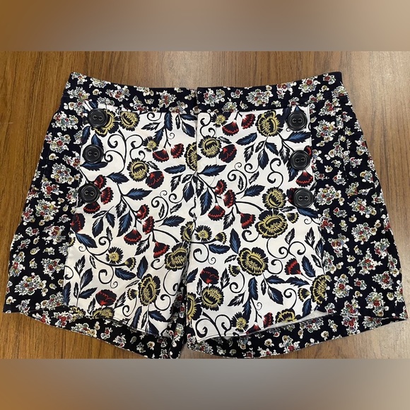 Anthropologie Pants - Anthropologie Floral Print Shorts size 2